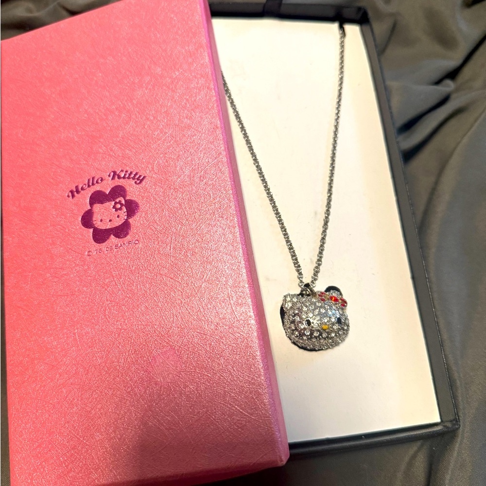 Sanrio Hello Kitty Necklace 14in